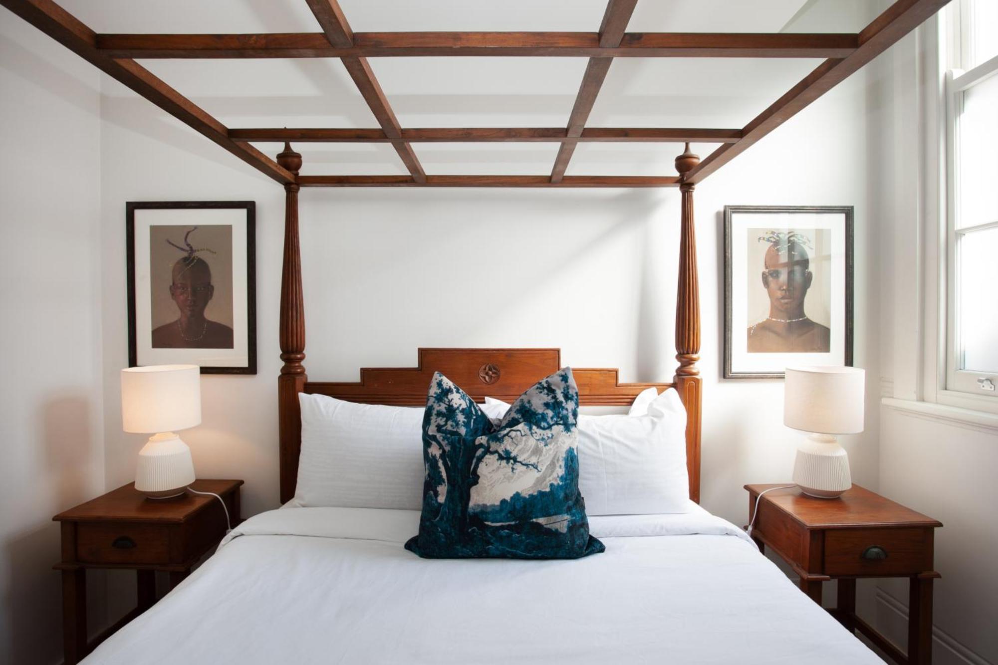 Mezzanine Magic, Bondi Junction *